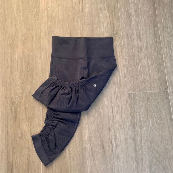 lululemon tight - Picture 1 of 4